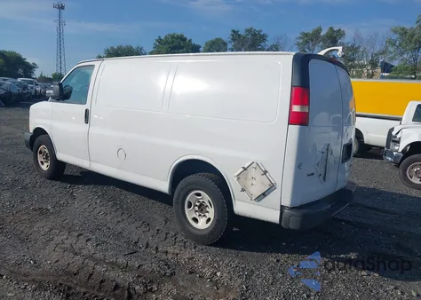 2010 GMC Savana 2500 Work Van z USA, uszkodzony, nr VIN 1GTZGFBA0A1163318